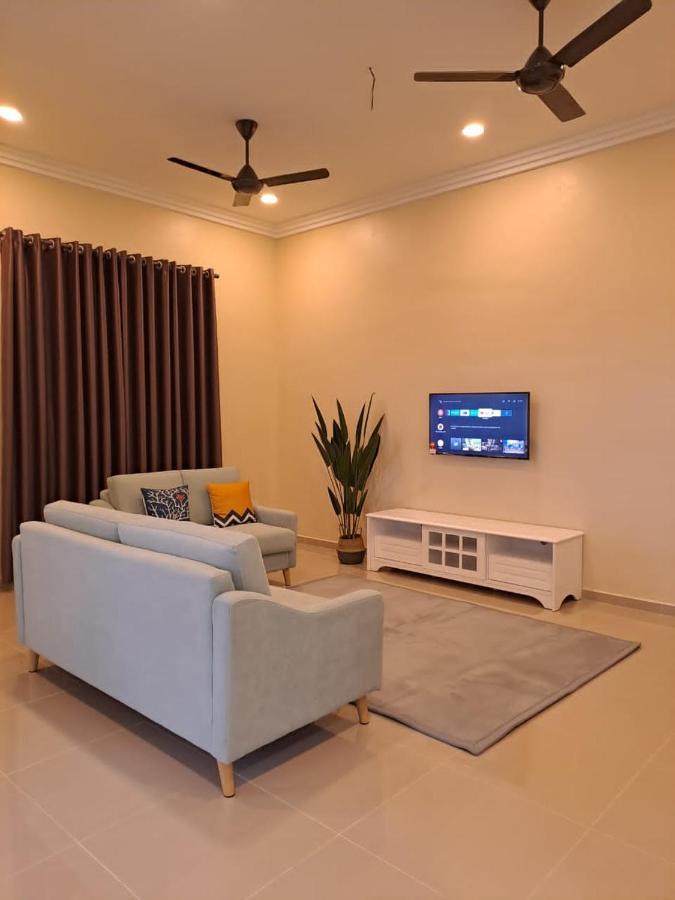 Zn Homestay Gong Badak Kampong Pengkalan Maras 外观 照片