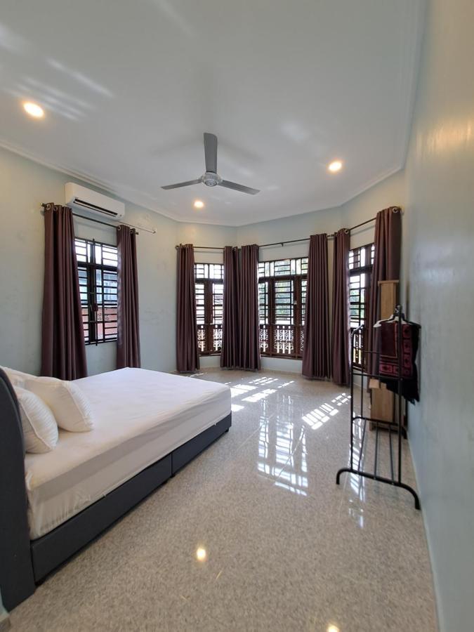 Zn Homestay Gong Badak Kampong Pengkalan Maras 外观 照片